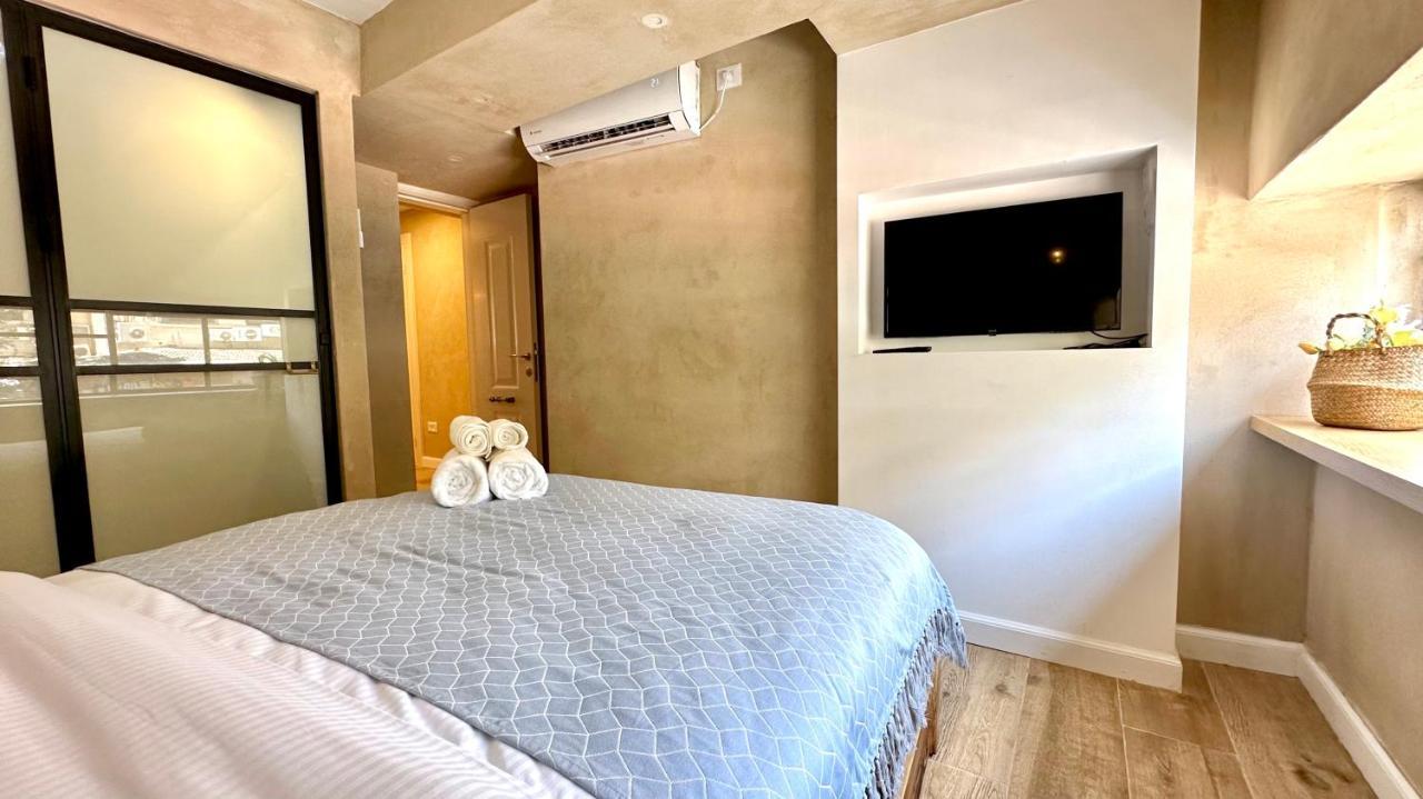 Boutique Apartment In Heart Of Haifa Exterior photo