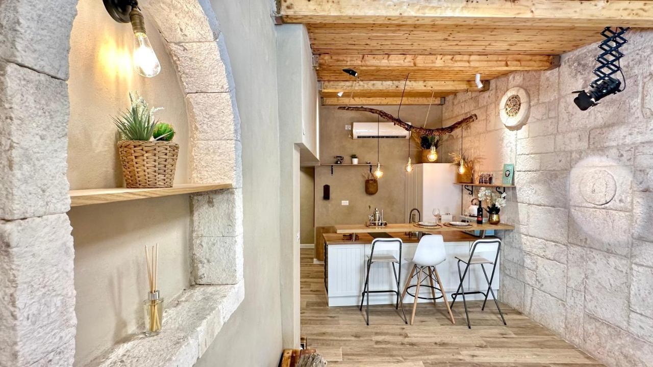 Boutique Apartment In Heart Of Haifa Exterior photo
